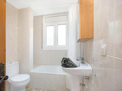 Apartment Apartment in Spain near Sandy Beach & Pool - Features photo 9