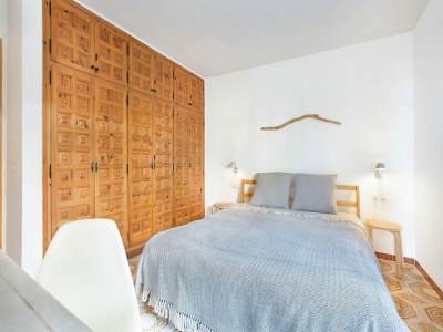 Apartment Apartment in Spain near Sandy Beach & Pool - Features photo 10