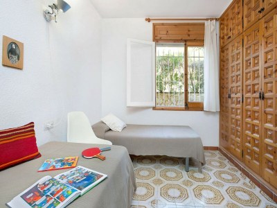 Apartment Apartment in Spain near Sandy Beach & Pool - Features photo 13