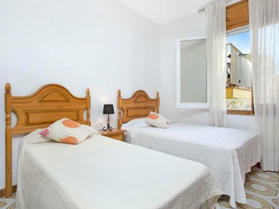 Apartment Apartment in Spain near Sandy Beach - Features photo 14