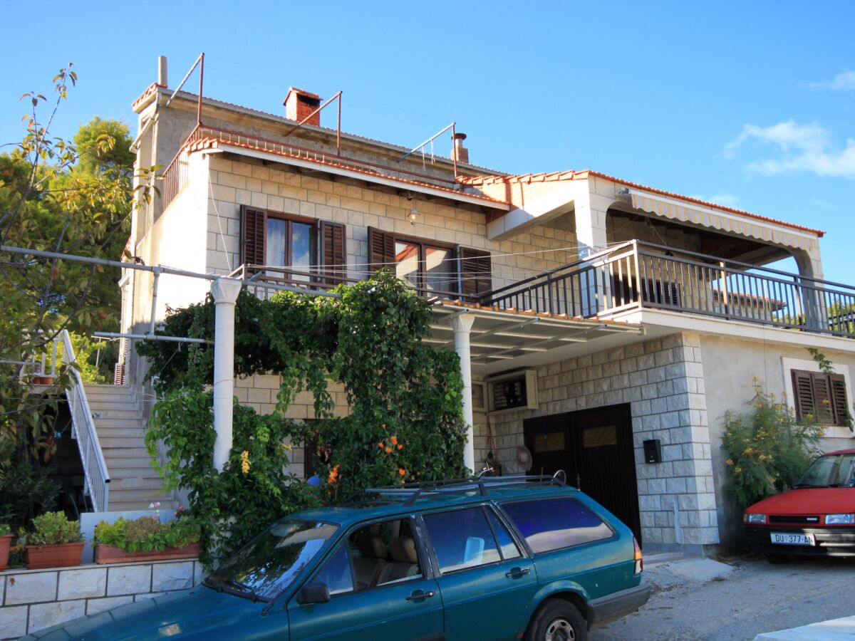 Apartment Four-bedroom apartment with terrace Brna, Korčula A-9188-a