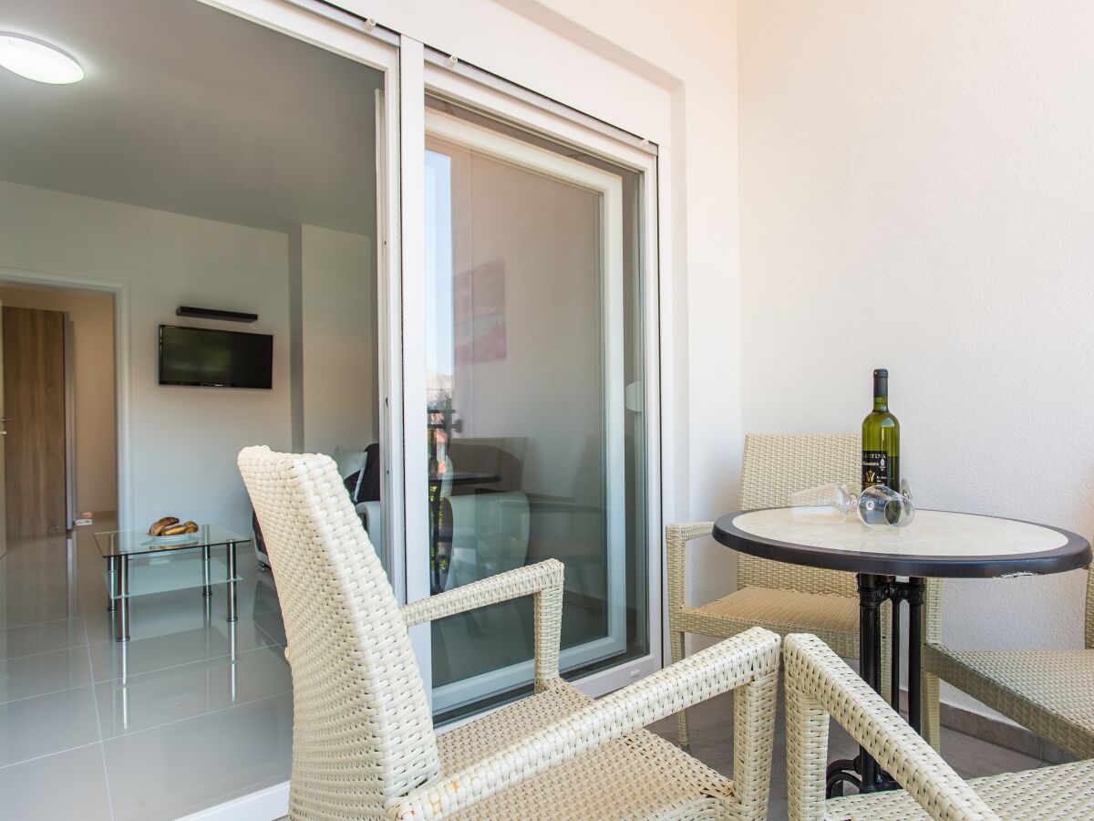 Apartment One bedroom apartment with terrace Baška, Krk A-18808-b