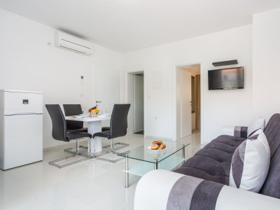 Apartment One bedroom apartment with terrace Baška, Krk A-18808-b - Outdoor photo 7