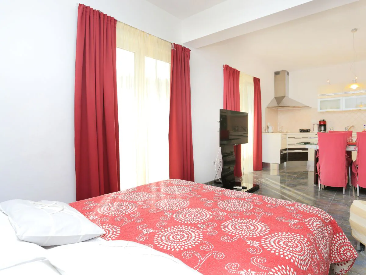Apartment Studio flat near beach Sumpetar, Omiš AS-18286-b