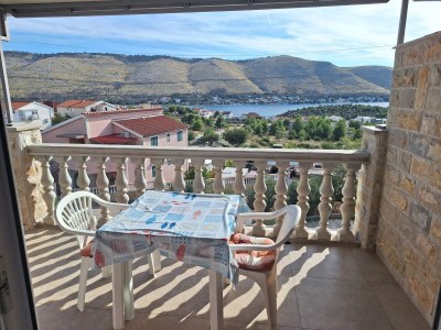 Apartment One bedroom apartment with terrace and sea view Grebaštica, Šibenik A-24934-c in Sibenik - Apartment