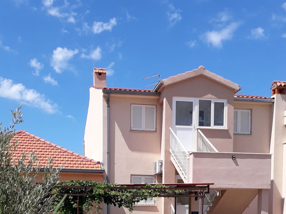 Apartment Two bedroom apartment near beach Podstrana, Split A-14993-a - Outdoor photo 2