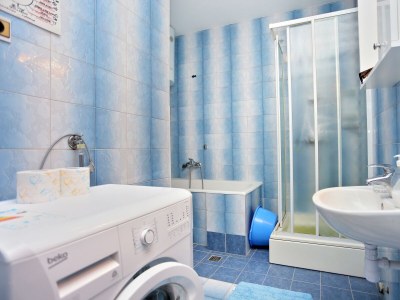 Apartment Two bedroom apartment near beach Podstrana, Split A-14993-a - Outdoor photo 21