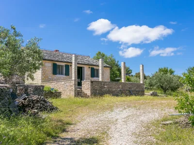 Holiday house One bedroom house with terrace and sea view Supetar, Brač K-17330 in Supetar - Holiday house