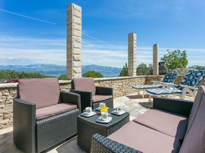Holiday house One bedroom house with terrace and sea view Supetar, Brač K-17330 - Outdoor photo 38