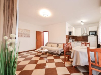 Apartment Two bedroom apartment with terrace and sea view Bibinje, Zadar A-18056-a - Outdoor photo 7