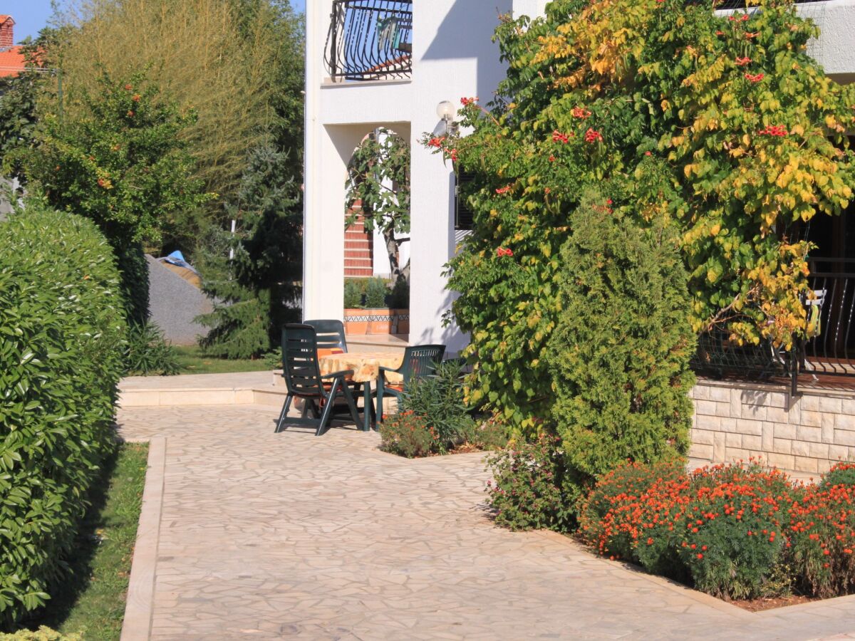 Apartment One bedroom apartment with terrace Valbandon, Fažana A-7304-b - Outdoor photo 5