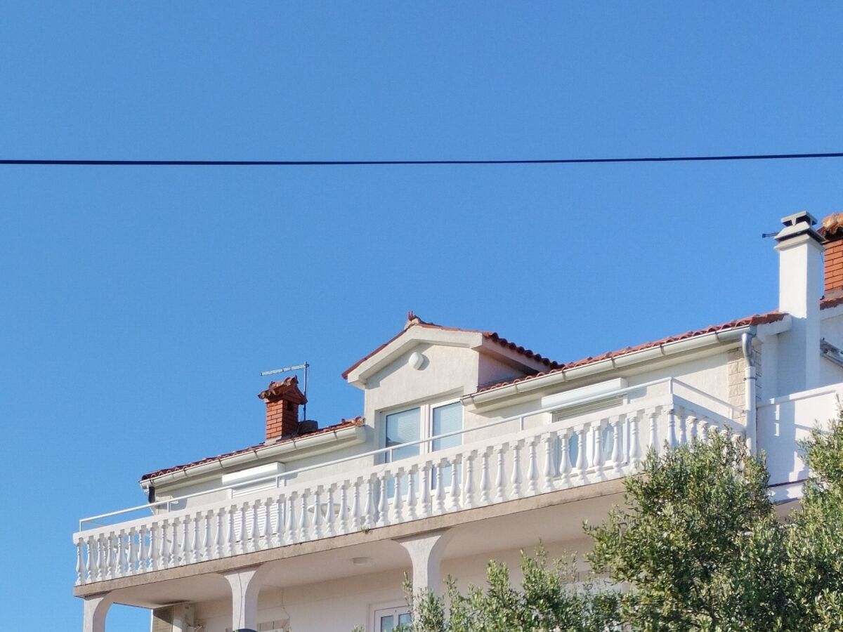 Apartment One bedroom apartment with terrace and sea view Lopar, Rab A-19896-a