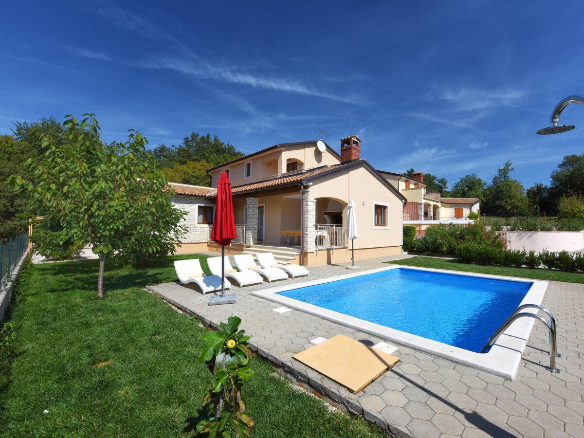 Holiday house Three bedroom house with terrace Mofardini, Central Istria - Središnja Istra K-20586