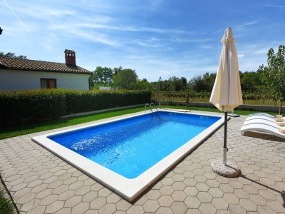 Holiday house Three bedroom house with terrace Mofardini, Central Istria - Središnja Istra K-20586 - Outdoor photo 3