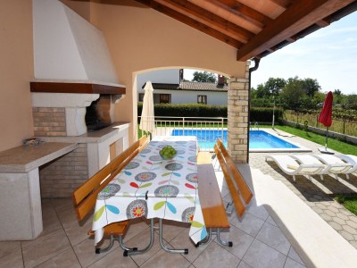 Holiday house Three bedroom house with terrace Mofardini, Central Istria - Središnja Istra K-20586 - Outdoor photo 7