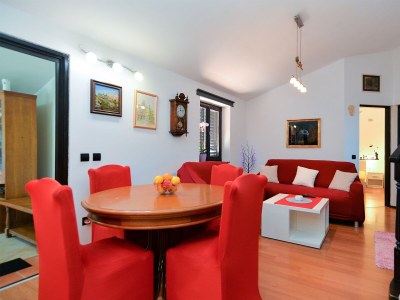 Apartment Three bedroom apartment with terrace Banjole, Pula A-20675-a - Outdoor photo 8