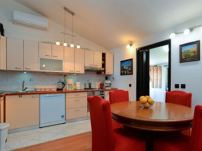 Apartment Three bedroom apartment with terrace Banjole, Pula A-20675-a - Outdoor photo 9