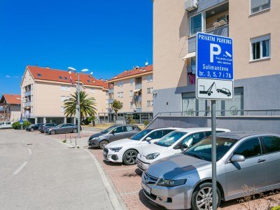 Apartment One bedroom apartment with terrace Split A-23485-a - Outdoor photo 15