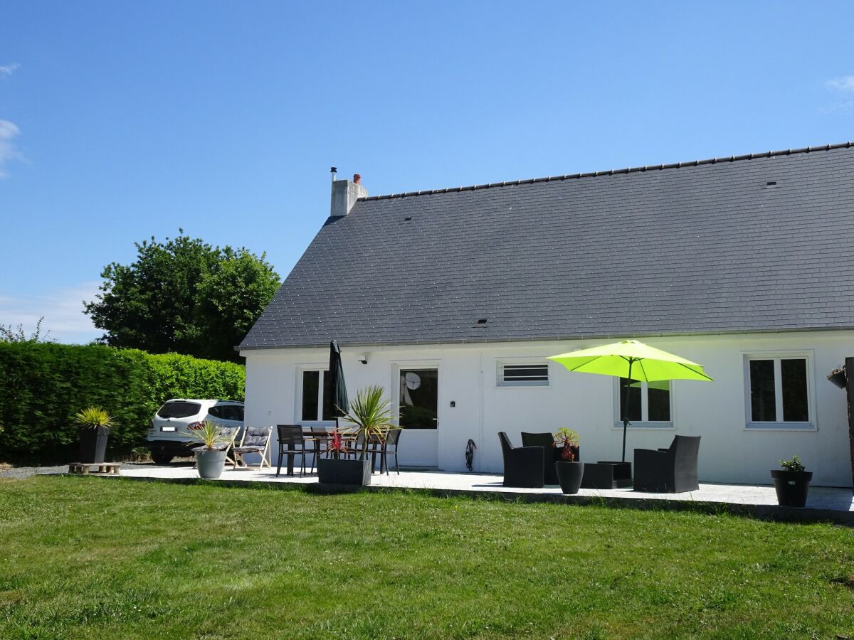 Holiday house Komfortabler Bungalow, Rosa Granitküste - Outdoor photo 2