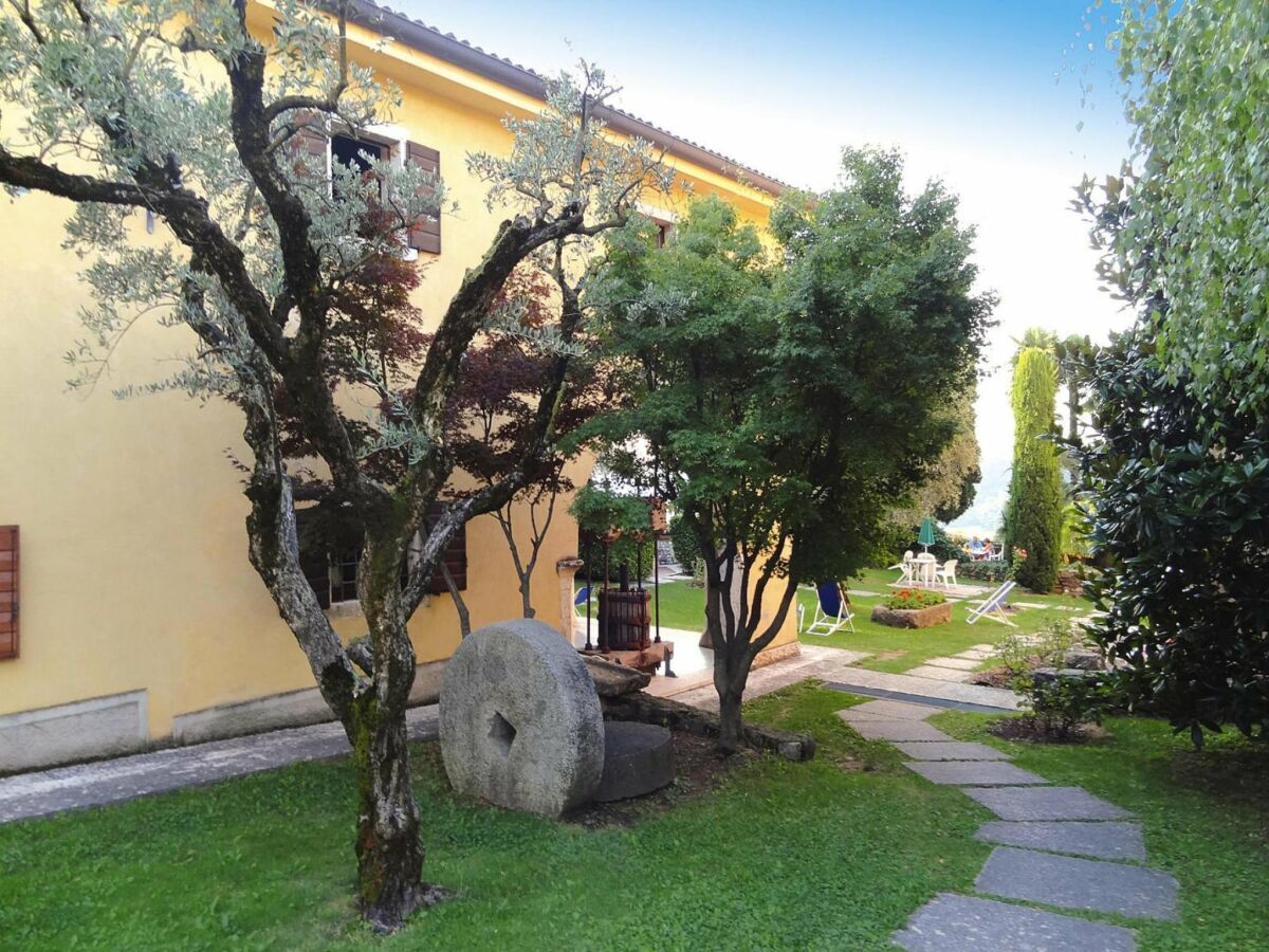 Holiday park Residence La Filanda in Costermano - Outdoor photo 3