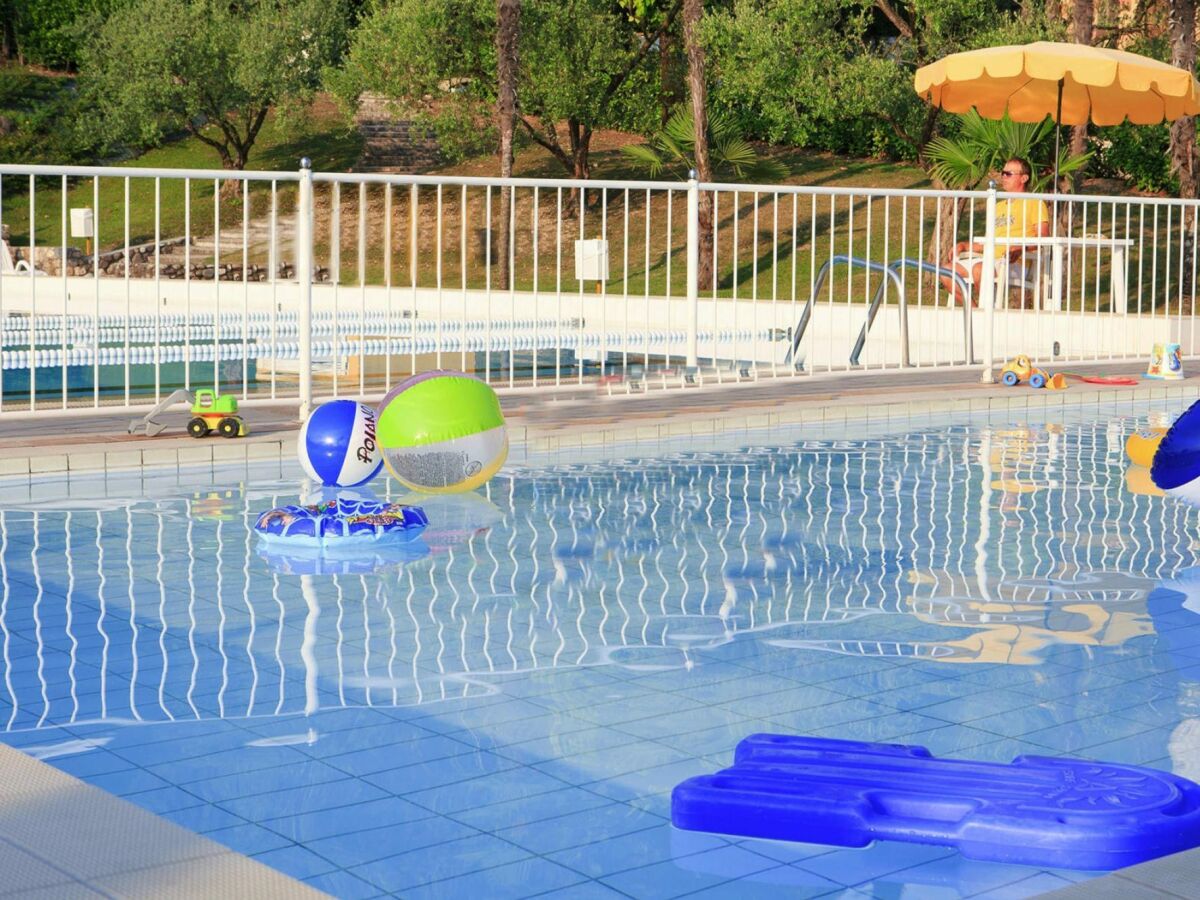 Holiday park Apartments Poiano in Garda with pool - Outdoor photo 2