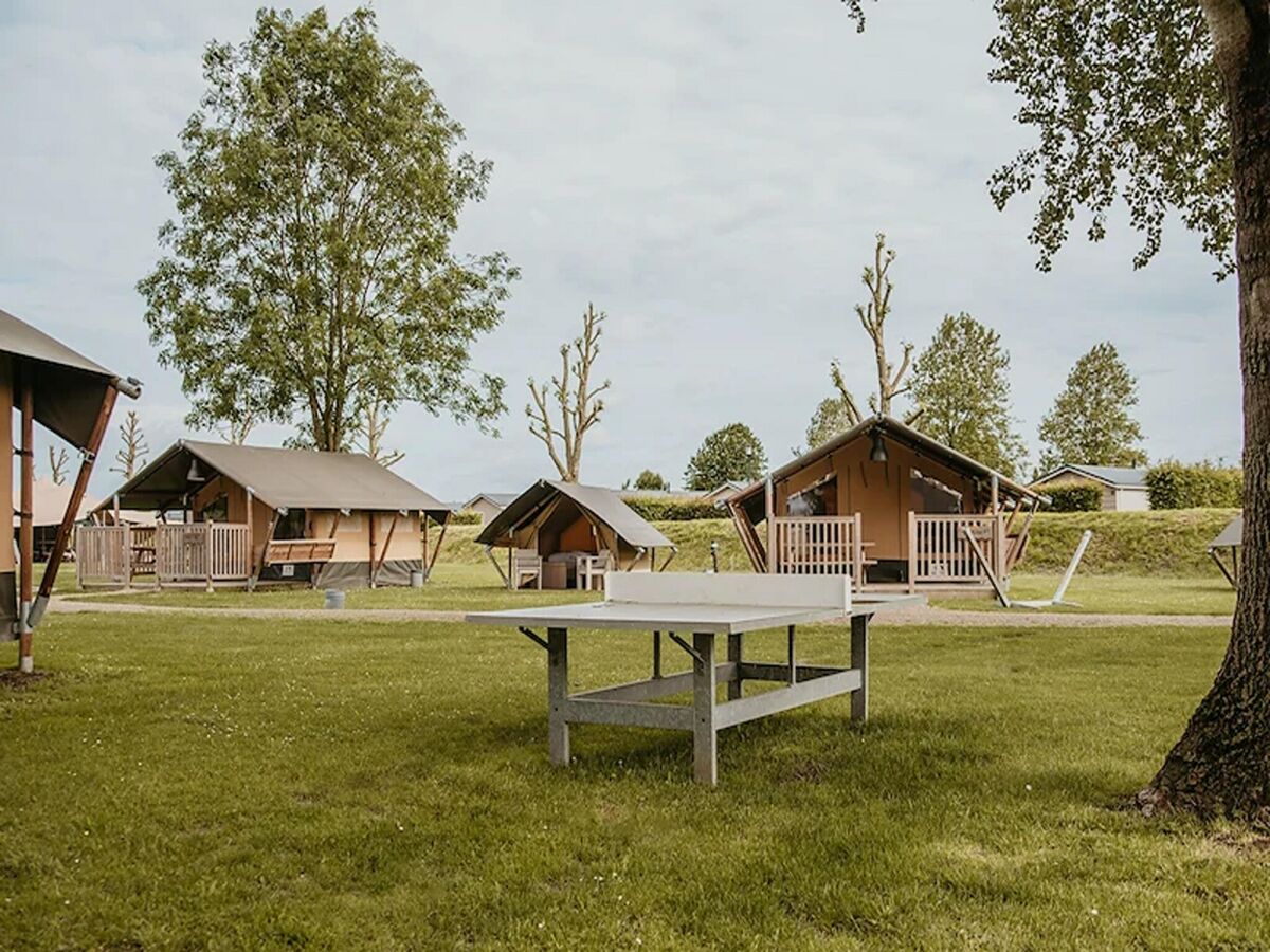 Holiday house Gemütlicher Campingplatz am See in Kesteren - Outdoor photo 2