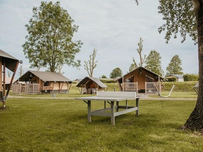 Holiday house Gemütlicher Campingplatz am See in Kesteren - Outdoor photo 2