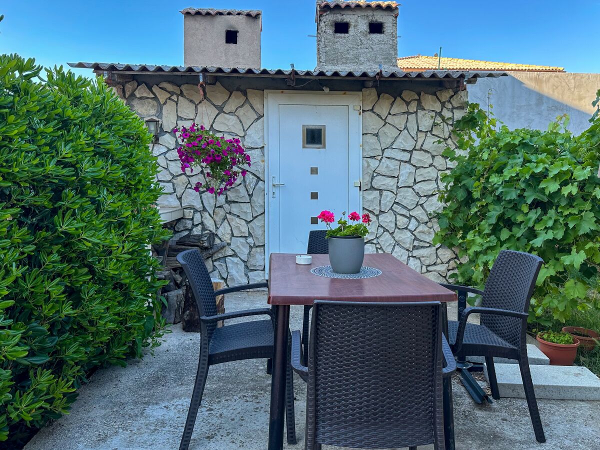 Apartment Two bedroom apartment with terrace and sea view Povljana, Pag A-6298-a