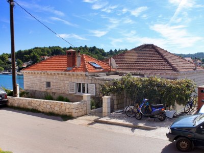 Apartment Two bedroom apartment near beach Lumbarda, Korčula A-9330-a - Outdoor photo 9