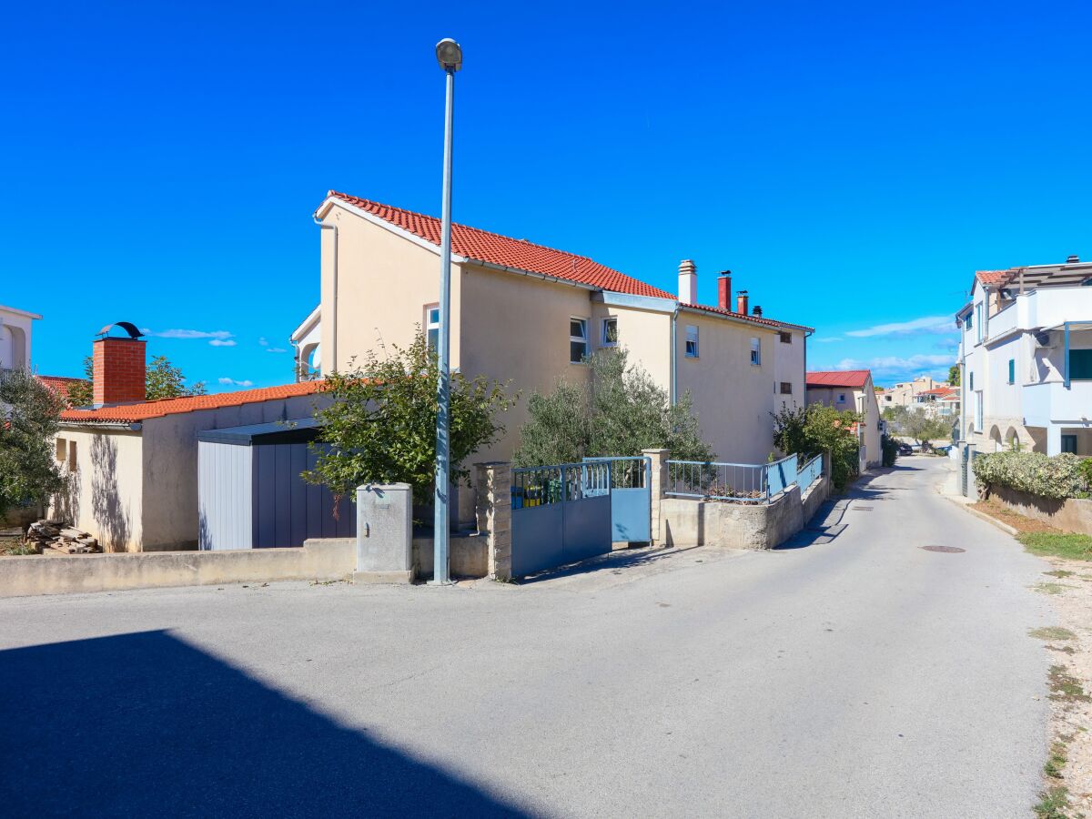 Apartment Two bedroom apartment near beach Brodarica, Šibenik A-4221-b - Outdoor photo 5