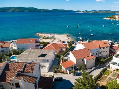 Apartment Two bedroom apartment near beach Brodarica, Šibenik A-4221-b - Outdoor photo 2