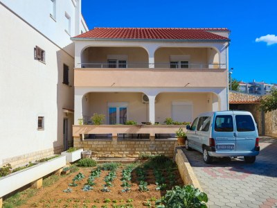 Apartment Two bedroom apartment near beach Brodarica, Šibenik A-4221-b - Outdoor photo 4