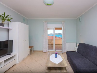 Apartment Two bedroom apartment near beach Brodarica, Šibenik A-4221-b - Outdoor photo 9