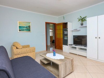 Apartment Two bedroom apartment near beach Brodarica, Šibenik A-4221-b - Outdoor photo 11