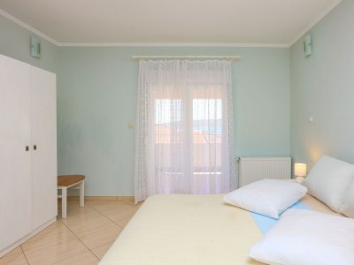 Apartment Two bedroom apartment near beach Brodarica, Šibenik A-4221-b - Outdoor photo 14