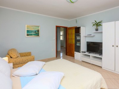 Apartment Two bedroom apartment near beach Brodarica, Šibenik A-4221-b - Outdoor photo 16