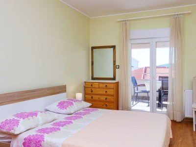 Apartment Two bedroom apartment near beach Brodarica, Šibenik A-4221-b - Outdoor photo 27