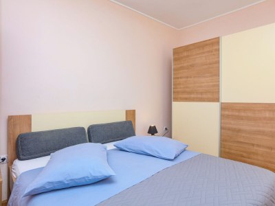 Apartment Two bedroom apartment near beach Brodarica, Šibenik A-4221-b - Outdoor photo 32