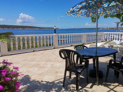 Apartment Two bedroom apartment near beach Barbat, Rab A-4975-b in Rab - Apartment