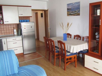 Apartment One bedroom apartment with terrace and sea view Banjol, Rab A-11082-a - Outdoor photo 4