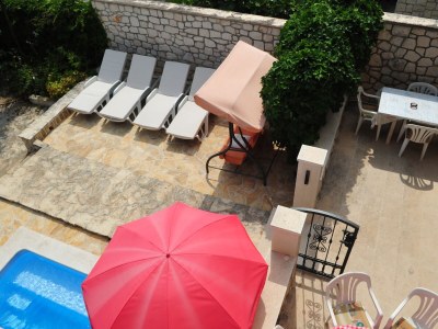 Apartment Three bedroom apartment with terrace and sea view Supetar, Brač A-11360-a - Outdoor photo 13