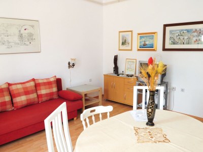 Apartment Three bedroom apartment with terrace and sea view Supetar, Brač A-11360-a - Outdoor photo 18