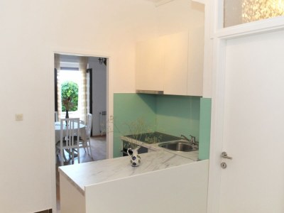 Apartment Three bedroom apartment with terrace and sea view Supetar, Brač A-11360-a - Outdoor photo 23