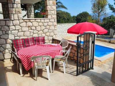 Apartment Three bedroom apartment with terrace and sea view Supetar, Brač A-11360-a - Outdoor photo 38