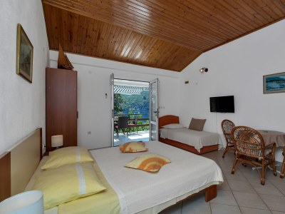 Apartment Studio flat near beach Cove Pokrivenik, Hvar AS-14345-a - Outdoor photo 16