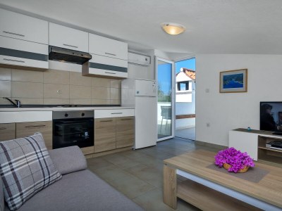 Apartment Two bedroom apartment near beach Cove Pokrivenik, Hvar A-5231-c - Outdoor photo 10