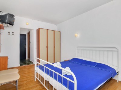 Apartment Studio flat near beach Cove Pokrivenik, Hvar AS-5231-a - Outdoor photo 11