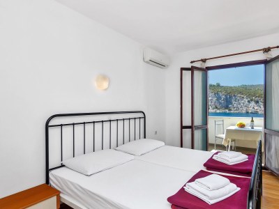 Apartment Studio flat near beach Cove Pokrivenik, Hvar AS-5231-b - Outdoor photo 10