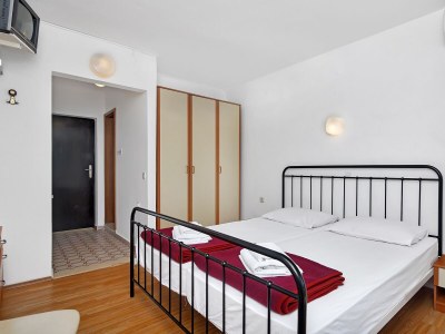 Apartment Studio flat near beach Cove Pokrivenik, Hvar AS-5231-b - Outdoor photo 11