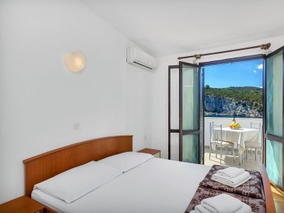 Apartment Studio flat near beach Cove Pokrivenik, Hvar AS-5231-d - Outdoor photo 10